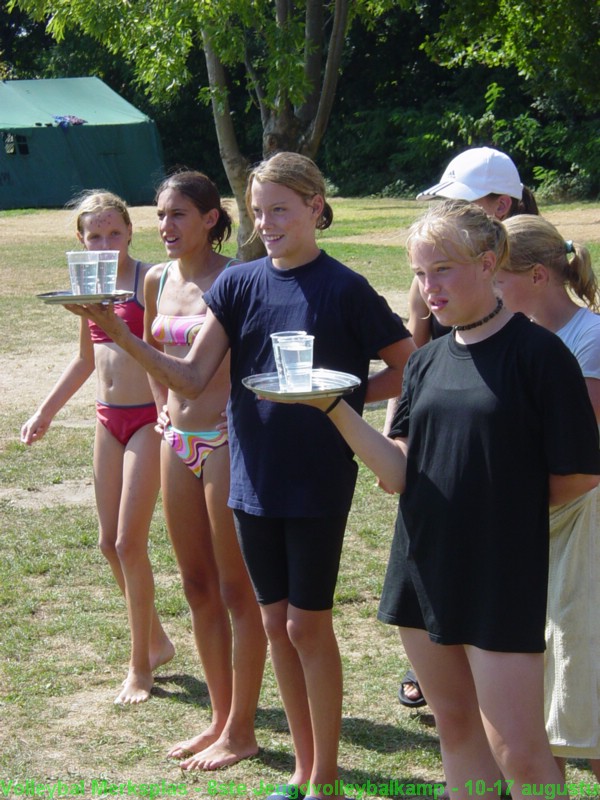 En van de waterspelletjes: garonnen.