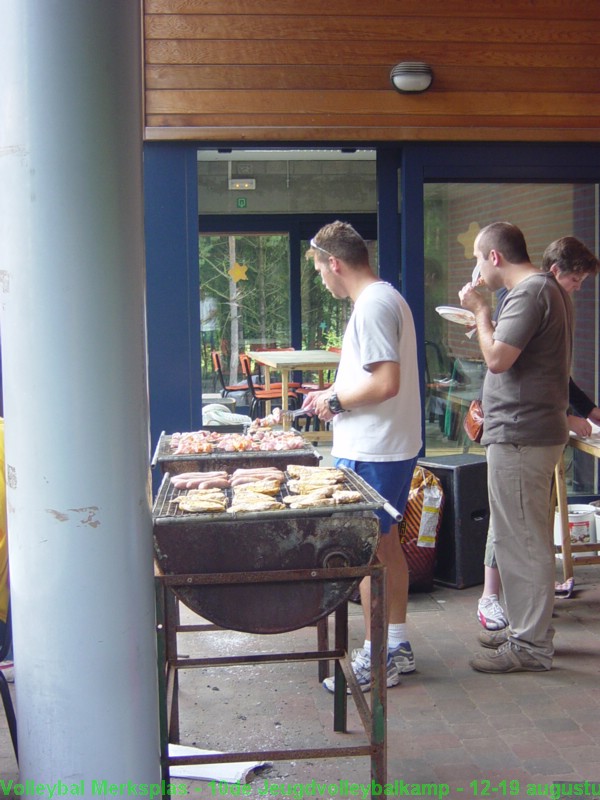 Maar de begeleiders en oudbegeleiders blijven nog een nachtje.