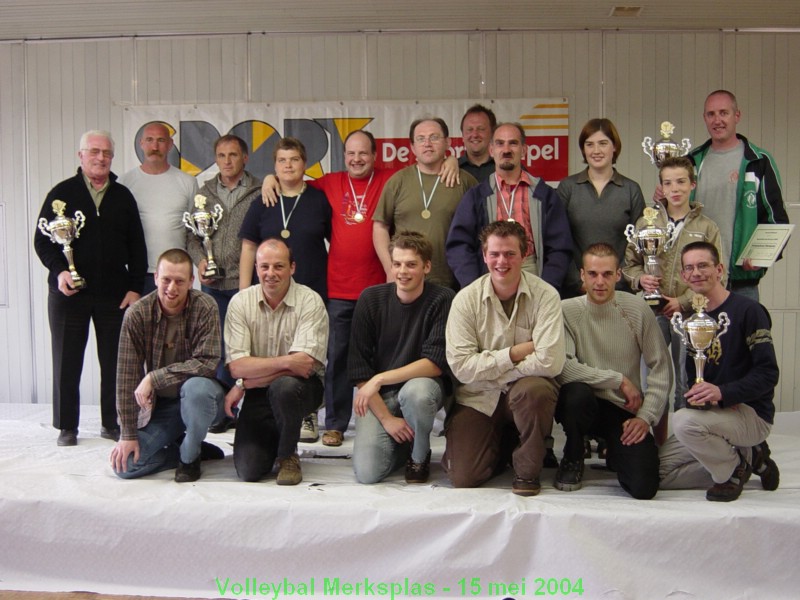 Alle winnaars samen op de foto.