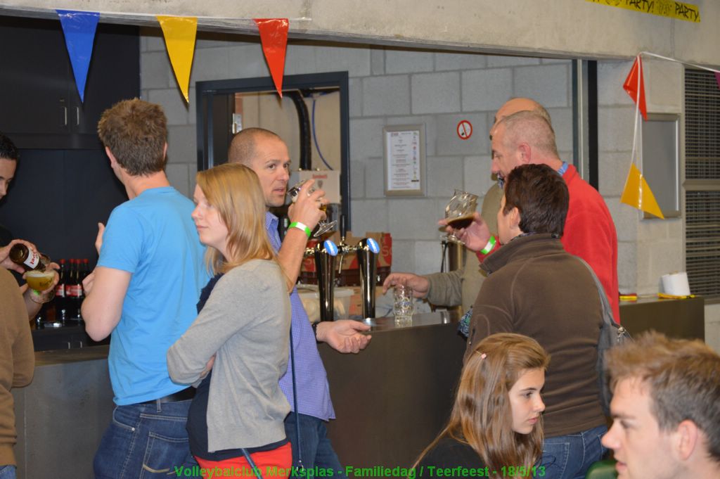 Het teerfeest en de bbq kan beginnen.