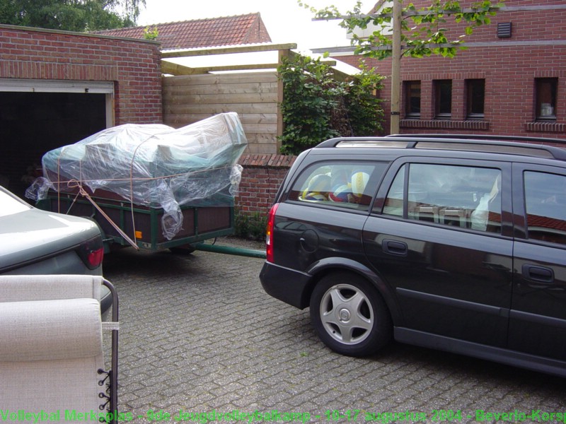 Alles bij? Volleyballen, muziekinstallatie, materiaal,...