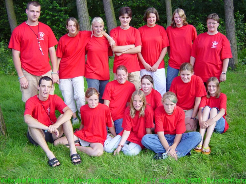 Meisjes C/B met begeleiders Yves, Luc en Wendy.