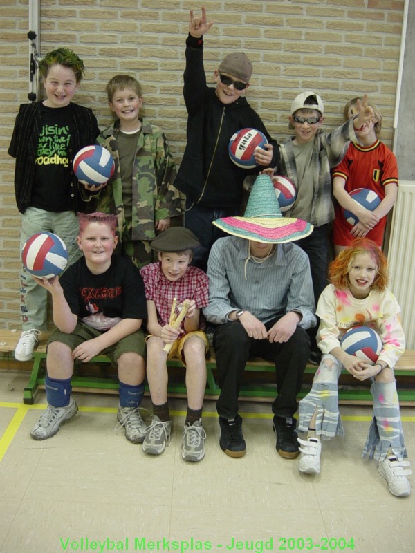 Training van de volleybalschool tijdens de carnavalvakantie.