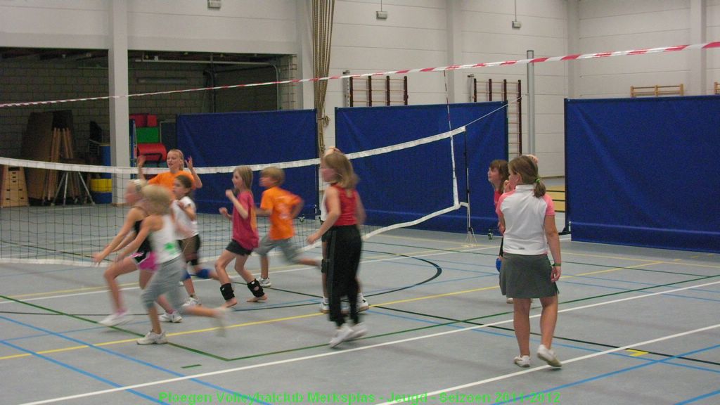 En de volleybalschool.