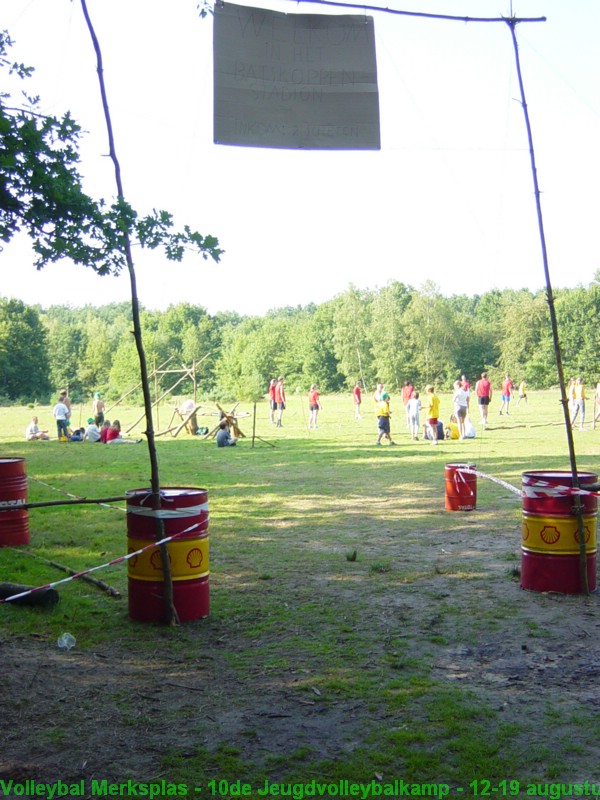 Wedstrijdje voetbal: Batskoppen (jongens B)  tegen de Stinkers (begeleiding).