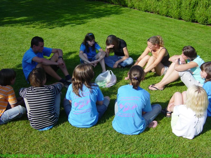 De C-jeugd met begeleiders Kristof, Carolien en Evi.