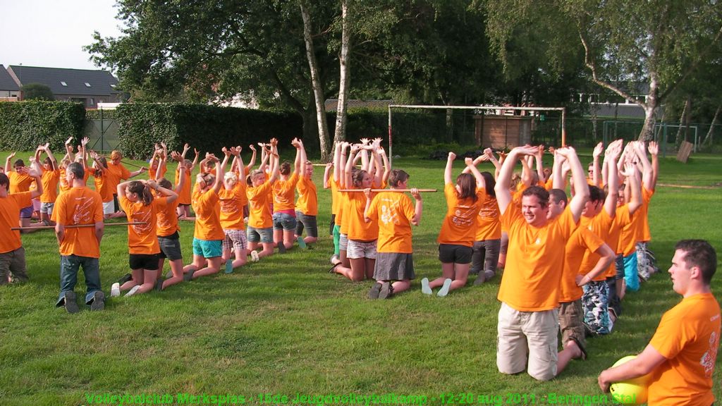 Iedereen klaar voor de levende domino.