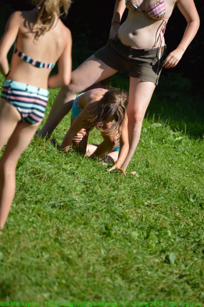 Plum plum met de volleyspeeltuin.