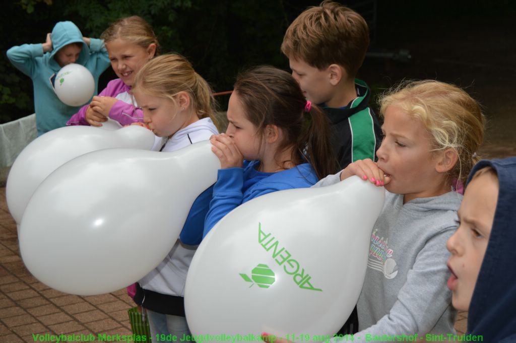 En de ballonnen wilden niet stuk gaan!