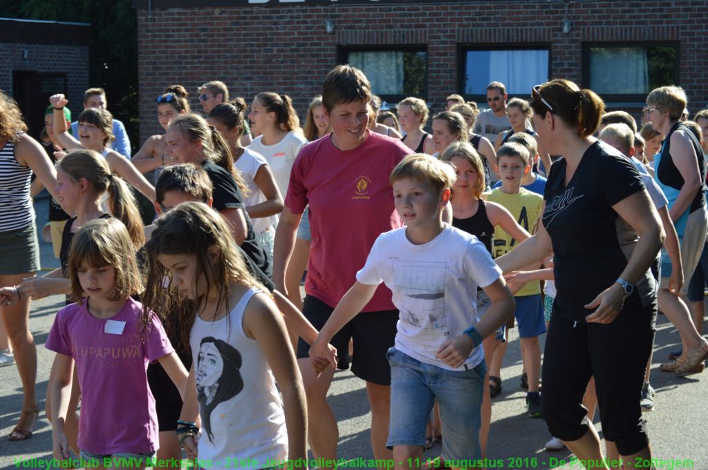 Met zijn allen dansen op Las.