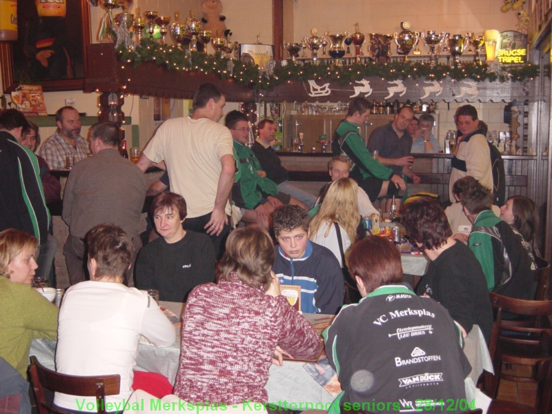 Er waren 4 keer 2 wedstrijden, met tussenin telkens een stop in de kantine.