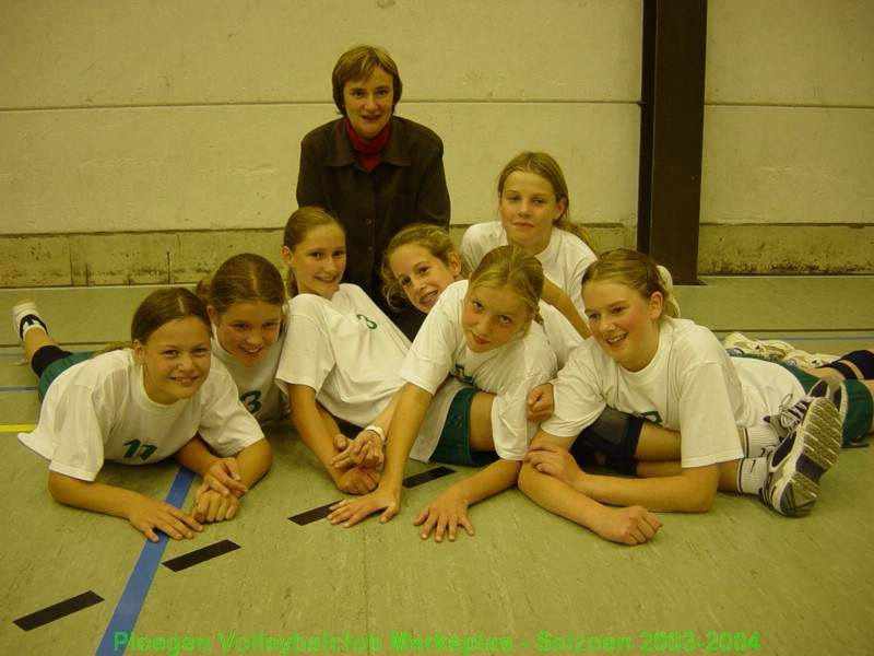 Meisjes C2 met coach Hild.