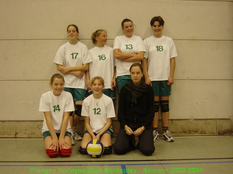 Meisjes C1 met trainer/coach Jo.